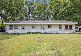 236 & 238 Mary St, Plainwell, MI 49080