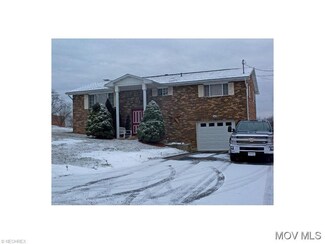 559 Kittle St, Williamstown, WV 26187
