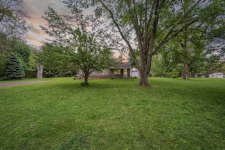 5277 Kay Dr, Jackson, MI 49203