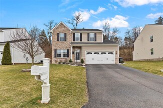 240 Long Ridge Dr, Coraopolis, PA 15108