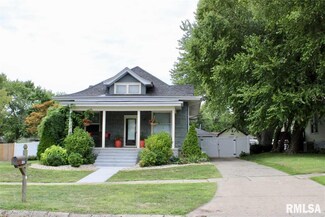 304 S Monroe St, MacKinaw, IL 61755