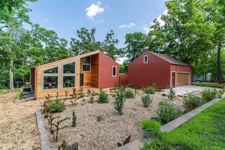 1813 Jenny Ln, Eldora, IA 50627