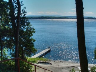 890 Flat Rock Rd, Charlotte, VT 05445