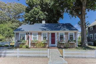 10 Harbor View Rd, Harwich Port, MA 02646
