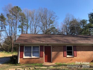 208 Sunny Hill Dr, Lincolnton, NC 28092