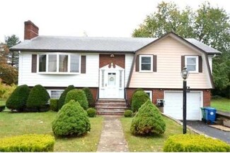 10 Randall Dr, Burlington, MA 01803