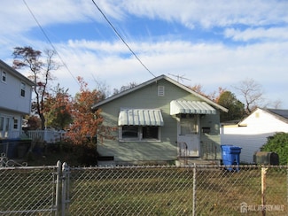 136 Hilltop Blvd, Keyport, NJ 07735