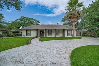 2402 Chimney Rock Rd, Houston, TX 77056