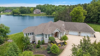 77 Liberty Lakes Dr, Valparaiso, IN 46385
