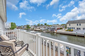 176 Royal Dr, Brick, NJ 08723