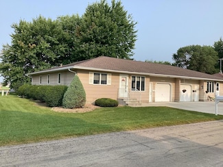 1416 Regency Ln, Albert Lea, MN 56007