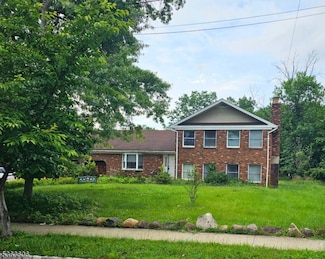 56 School St, Piscataway, NJ 08854