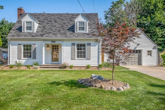 1028 Clover St, Kalamazoo, MI 49008