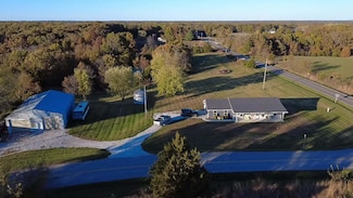 4449 State Route O, Higbee, MO 65257