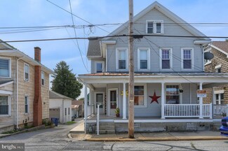20 E Carpenter Ave, Myerstown, PA 17067