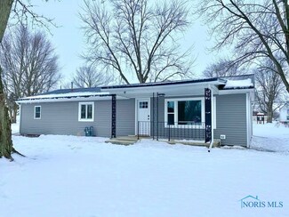 117 S Evans St, Bradner, OH 43406