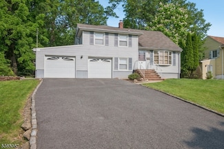 29 Spier Dr, Livingston, NJ 07039