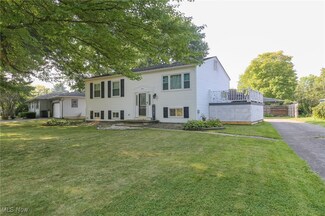 4455 Warwick Dr N, Canfield, OH 44406