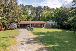 257 Old Babb Rd, Rocky Face, GA 30740