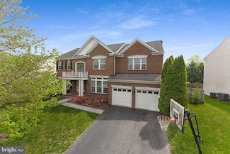 108 Roy Ct SE, Leesburg, VA 20175