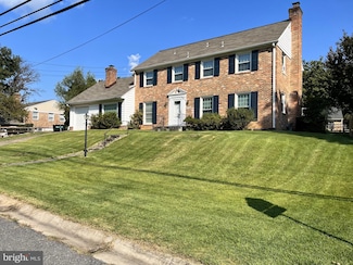 11713 Farmland Dr, Rockville, MD 20852