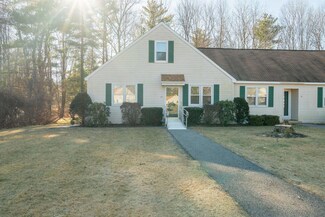 13 Nottingham Dr, Saco, ME 04072