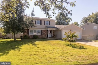 25 Champlain Rd, Marlton, NJ 08053