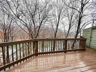 9725 S Harbour Pointe Dr Unit 50, Bloomington, IN 47401