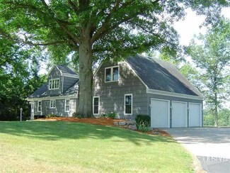 13421 Schwartz Rd, Grabill, IN 46741