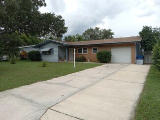 121 Shirley Dr, Largo, FL 33770