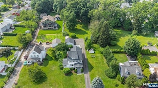 178 Grove Ave, Verona, NJ 07044