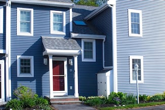 23 Hobart Ln, Rockland, MA 02370