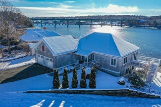 7 Sea Breeze Ln, Belfast, ME 04915