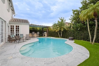 18528 NW 19th St, Pembroke Pines, FL 33029