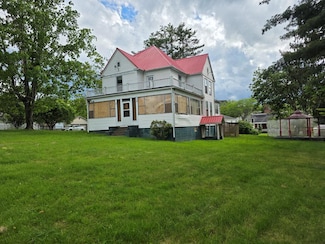 225 Church St, Oak Hill, WV 25901