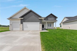 220 Creekside Dr SW, Bondurant, IA 50035