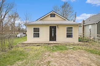 640 S Walker St, Bronson, MI 49028