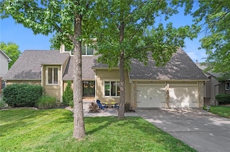 224 NW Locust St, Lees Summit, MO 64064