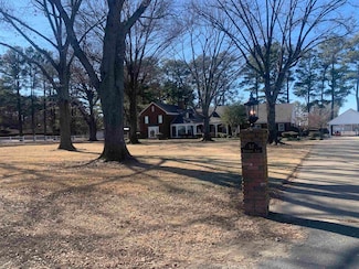 52 Northcutt Ln, Stuttgart, AR 72160