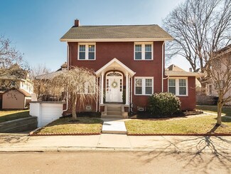 18 Johnston St, Crafton, PA 15205