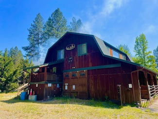 4521 Averill Dr, Grants Pass, OR 97526