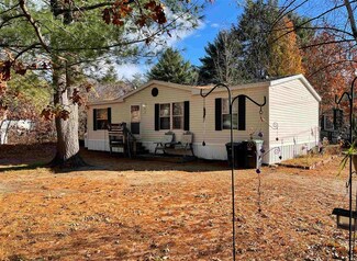 2 Vine St, Franklin, NH 03235