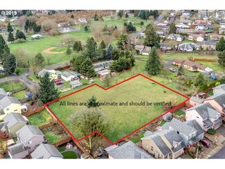 380 SW George Ct, Dundee, OR 97115