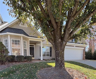 18 Wheelwright Ct, Greensboro, NC 27455