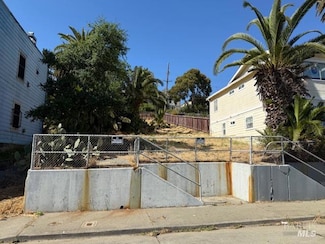 208 Carolina St, Vallejo, CA 94590