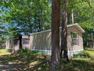 70 Pineland Park Rd, Milton, NH 03851