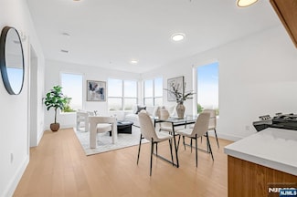 649 38th St Unit 410, Union City, NJ 07087