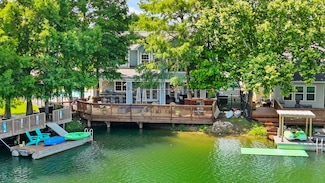 1126 Lakeview Bend Ln, Kemah, TX 77565
