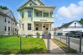 16 Laurel St, Springfield, MA 01107