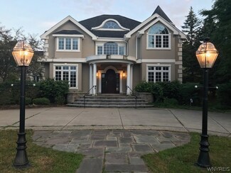 9433 Hunting Valley Rd S, Clarence, NY 14031